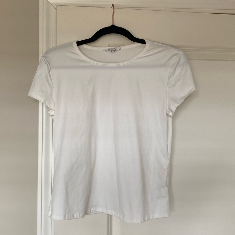 White tee (m)